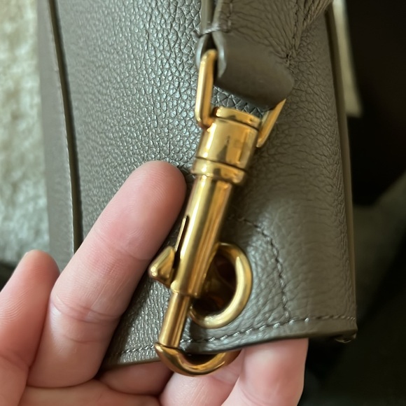 Celine Sangle - Picture 4 of 5